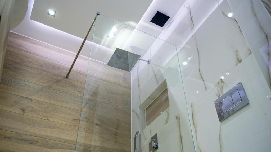 P & K Design Ltd Flats By Rentals Pro Services - Nea Moudania Esterno foto